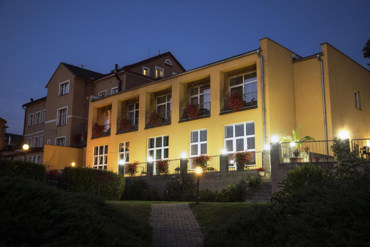 Hotel Karel Iv. Turnov Extérieur photo
